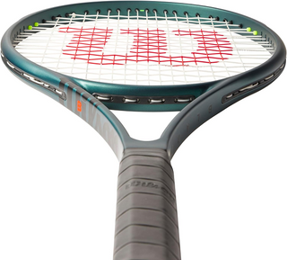 Wilson Blade 104 V9 Tennis Racket - Unstrung